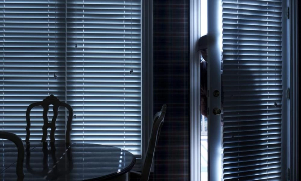 Ληστές εισέβαλαν σε σπίτι ηλικιωμένης και την απείλησαν ότι θα επιστρέψουν